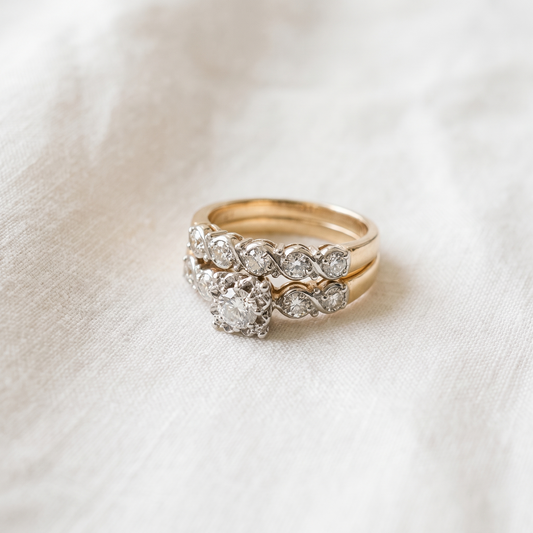 Vintage Sparkling Gold Ring - product photo