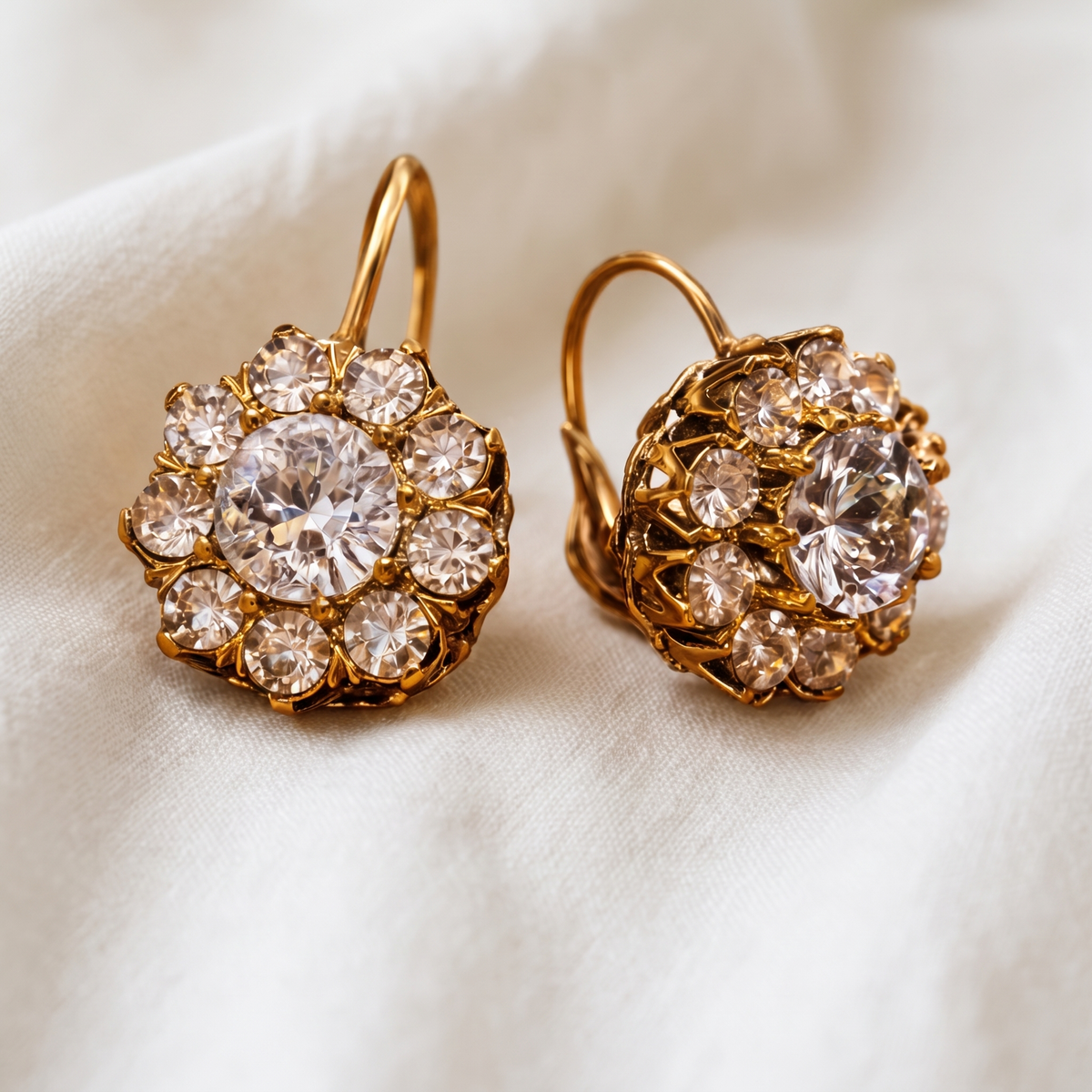 Luxe Vintage Zirconia Earrings - product photo