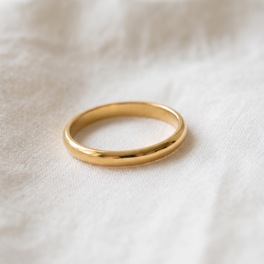 Simple ring made of gold and silver - product photo