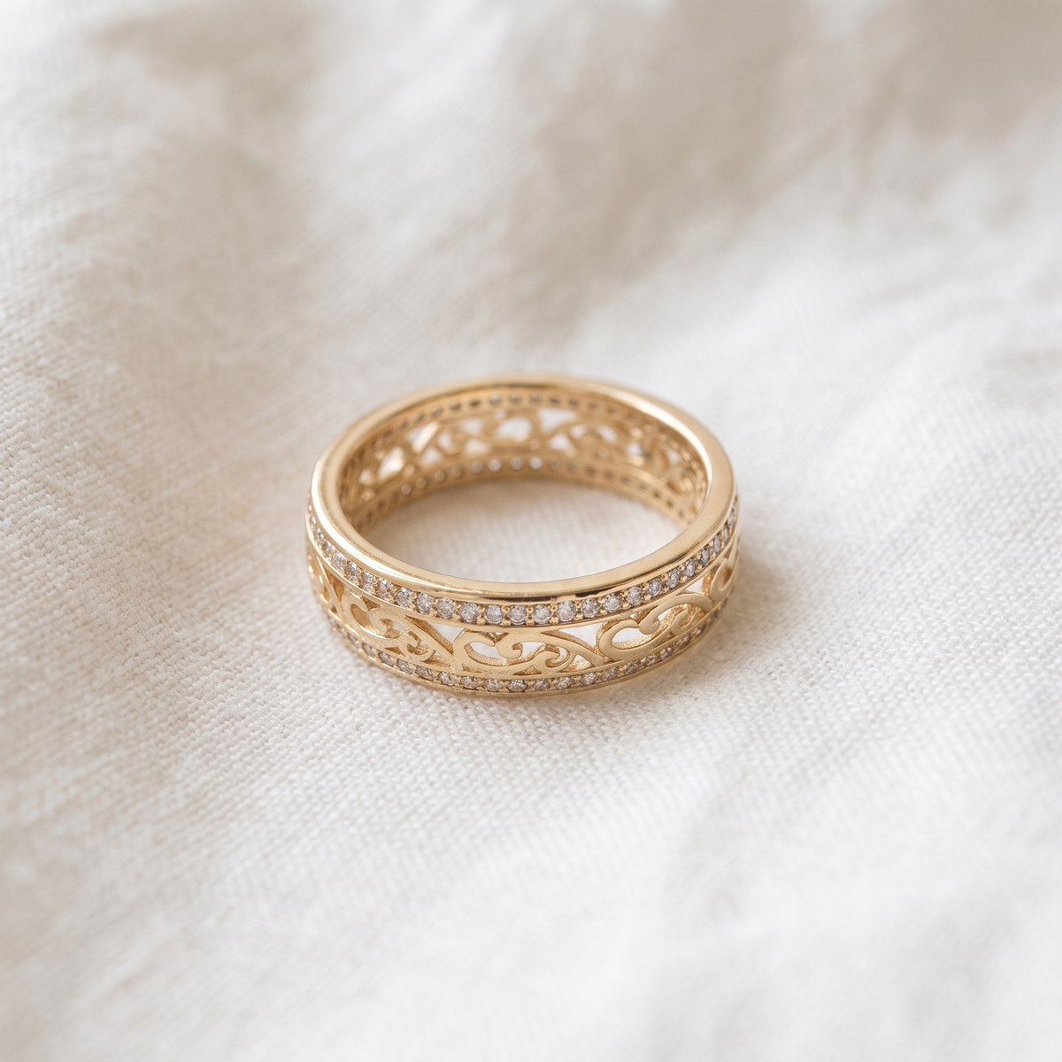 Bright Hollow Gold Ring - product photo