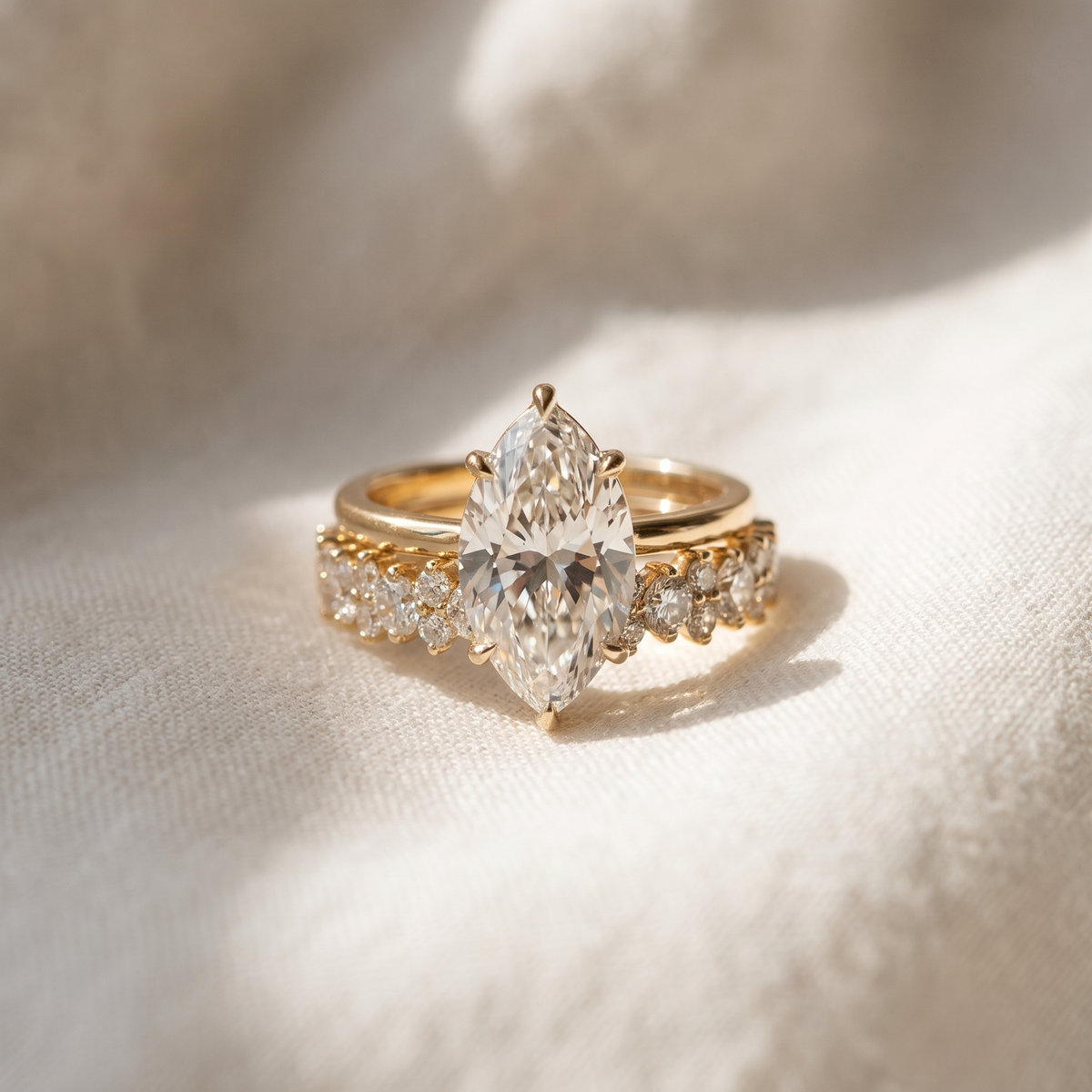 Luxury Marquise Diamond Ring Set in Gold - product photo